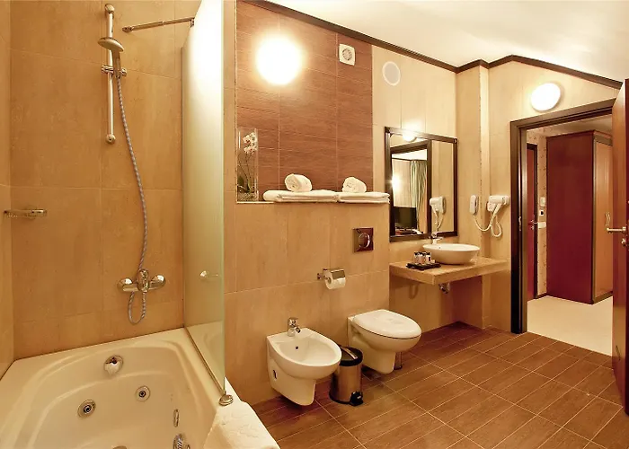 Western Bristol Hotel